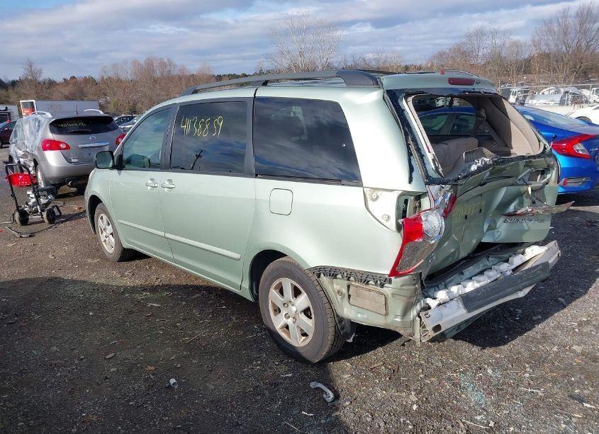 Photo 3 of 2006 Toyota Sienna LE (VIN 5TDZA23C36S520169)