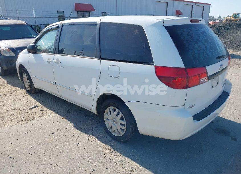 Photo 3 of 2004 Toyota Sienna CE (VIN 5TDZA23C44S007106)