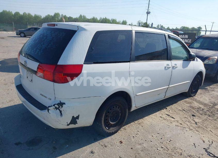 Photo 4 of 2004 Toyota Sienna CE (VIN 5TDZA23C44S007106)