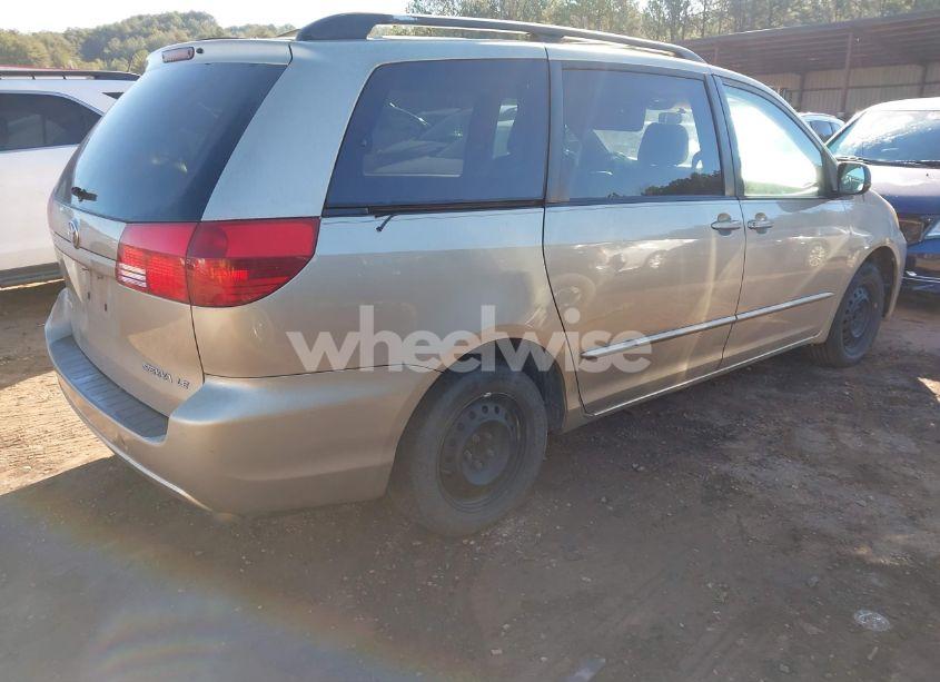 Photo 4 of 2004 Toyota Sienna LE (VIN 5TDZA23C44S086115)