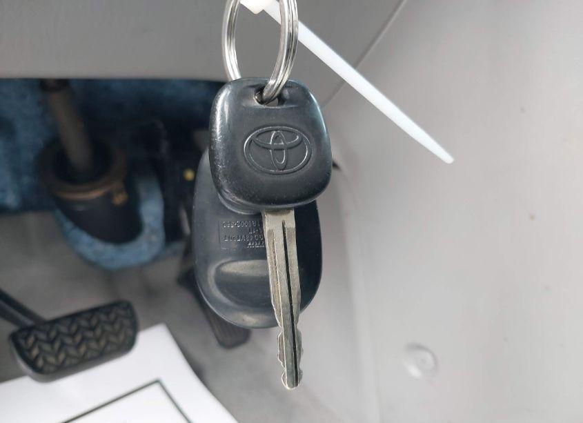 Photo 11 of 2004 Toyota Sienna LE (VIN 5TDZA23C44S098460)