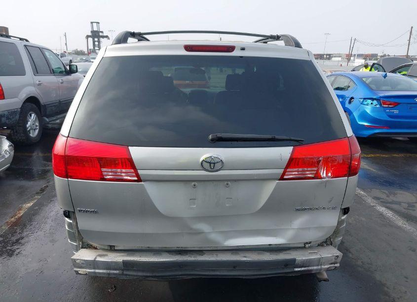 Photo 17 of 2004 Toyota Sienna LE (VIN 5TDZA23C44S098460)