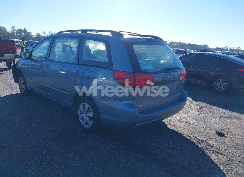 Photo 3 of 2004 Toyota Sienna CE (VIN 5TDZA23C44S101857)