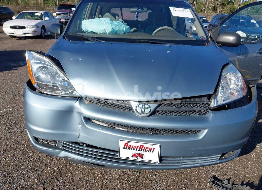 Photo 6 of 2004 Toyota Sienna CE (VIN 5TDZA23C44S101857)