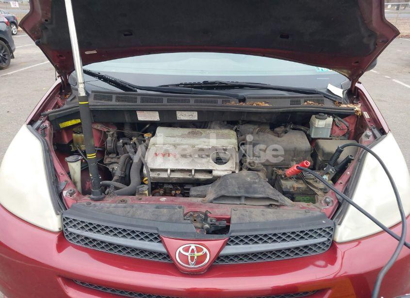 Photo 10 of 2004 Toyota Sienna LE (VIN 5TDZA23C44S129125)