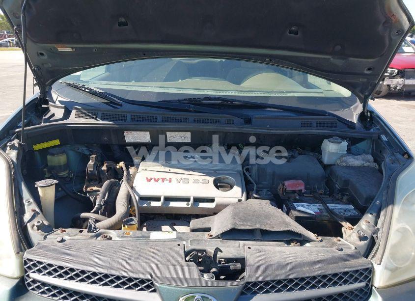 Photo 10 of 2004 Toyota Sienna LE (VIN 5TDZA23C44S162786)