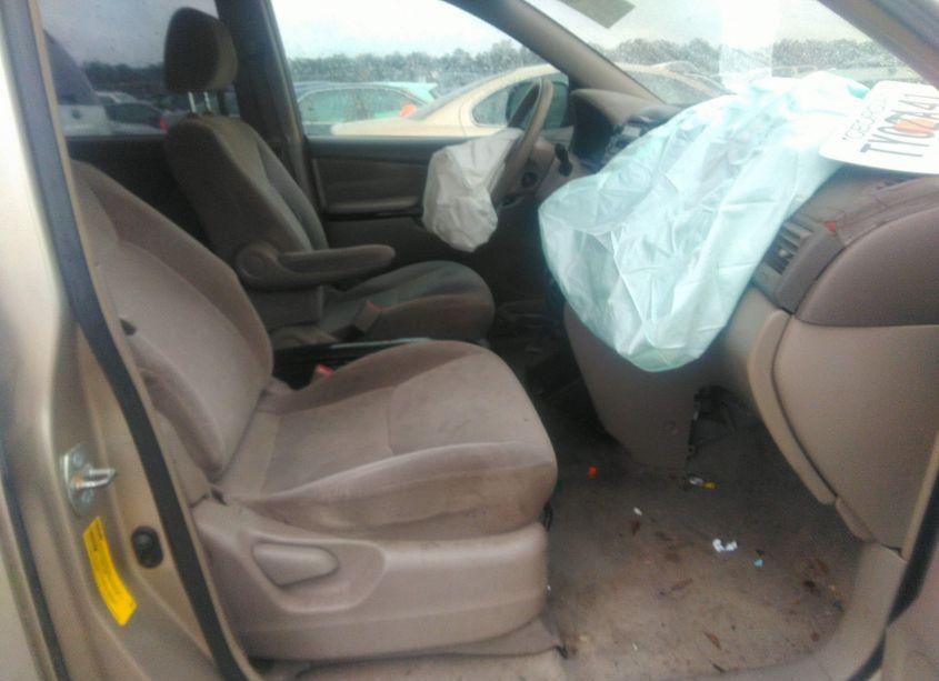 Photo 5 of 2004 Toyota Sienna LE (VIN 5TDZA23C44S175361)