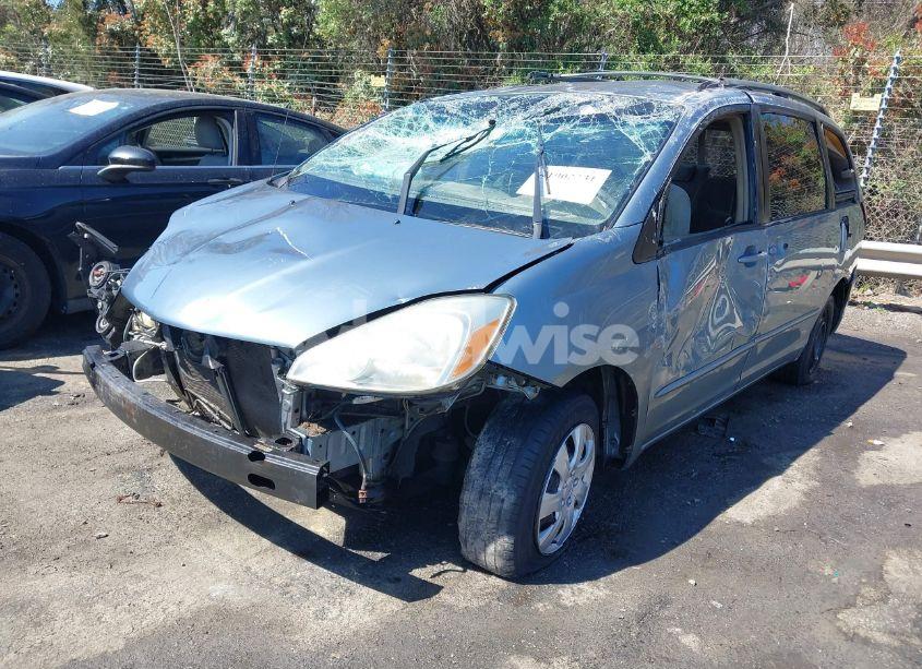 Photo 2 of 2004 Toyota Sienna CE (VIN 5TDZA23C44S182214)