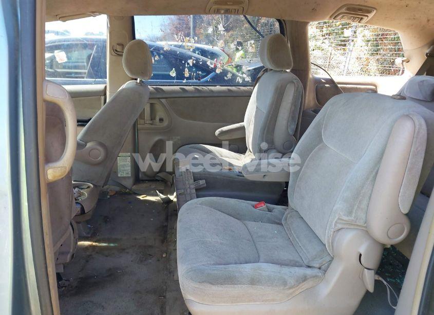 Photo 8 of 2004 Toyota Sienna CE (VIN 5TDZA23C44S182214)