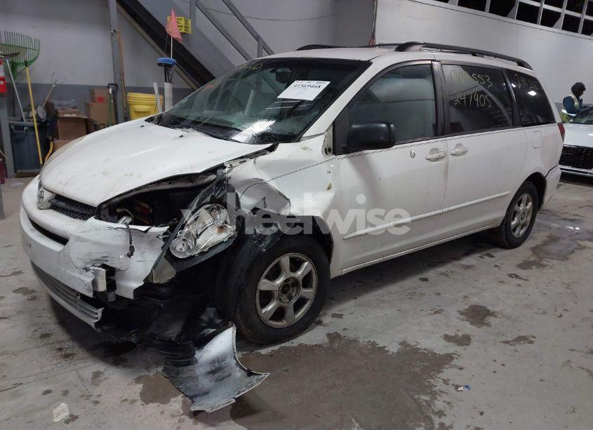 Photo 2 of 2005 Toyota Sienna LE (VIN 5TDZA23C45S247905)