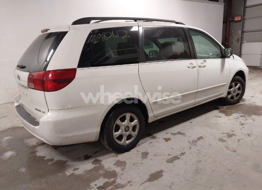 Photo 4 of 2005 Toyota Sienna LE (VIN 5TDZA23C45S247905)