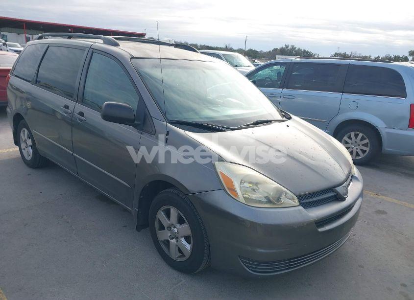 2005 Toyota Sienna LE (VIN 5TDZA23C45S263294) main photo