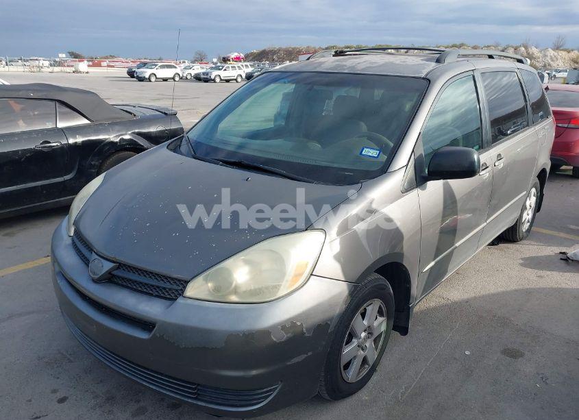 Photo 2 of 2005 Toyota Sienna LE (VIN 5TDZA23C45S263294)