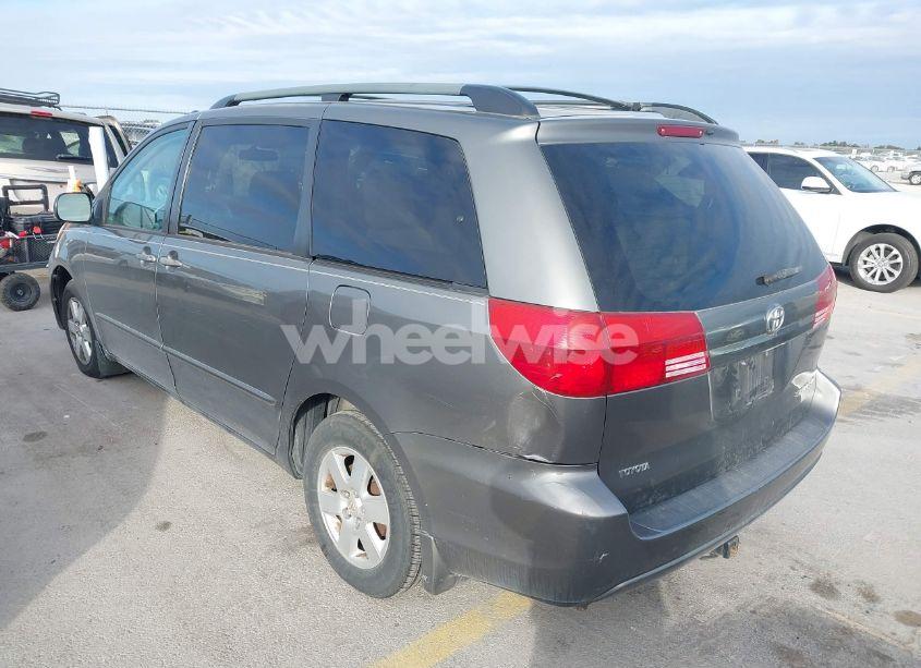 Photo 3 of 2005 Toyota Sienna LE (VIN 5TDZA23C45S263294)