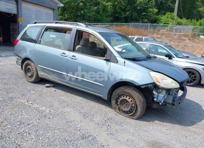 2005 Toyota Sienna CE (VIN 5TDZA23C45S289121) main photo