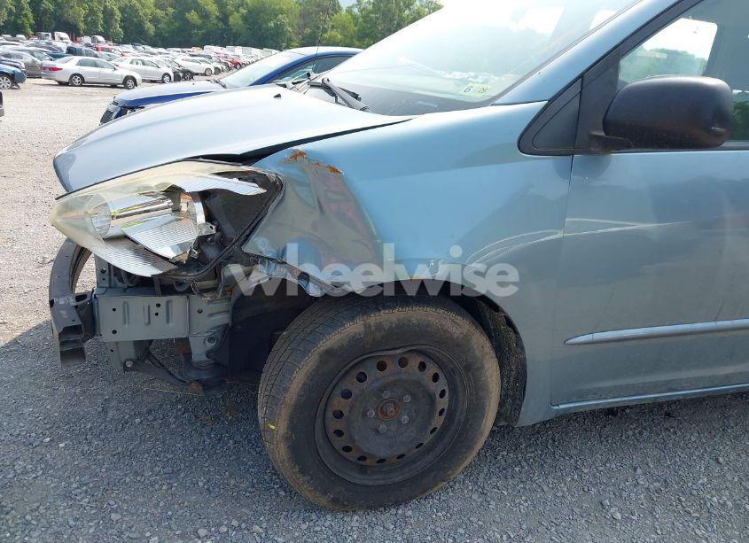 Photo 12 of 2005 Toyota Sienna CE (VIN 5TDZA23C45S289121)