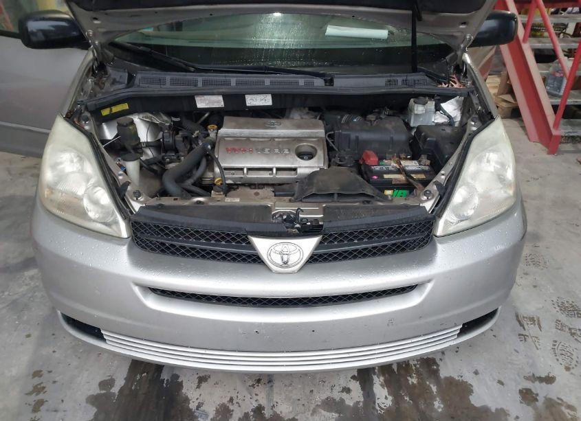 Photo 10 of 2005 Toyota Sienna LE (VIN 5TDZA23C45S297591)