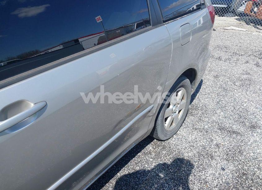 Photo 6 of 2005 Toyota Sienna LE (VIN 5TDZA23C45S299129)