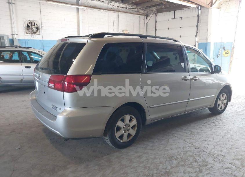 Photo 4 of 2005 Toyota Sienna LE (VIN 5TDZA23C45S327611)