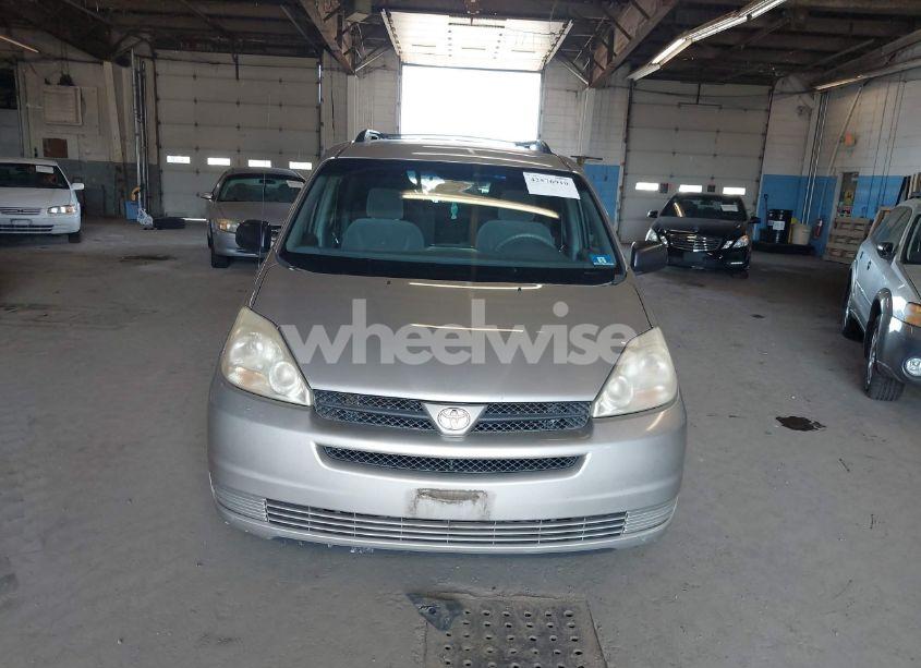 Photo 6 of 2005 Toyota Sienna LE (VIN 5TDZA23C45S327611)