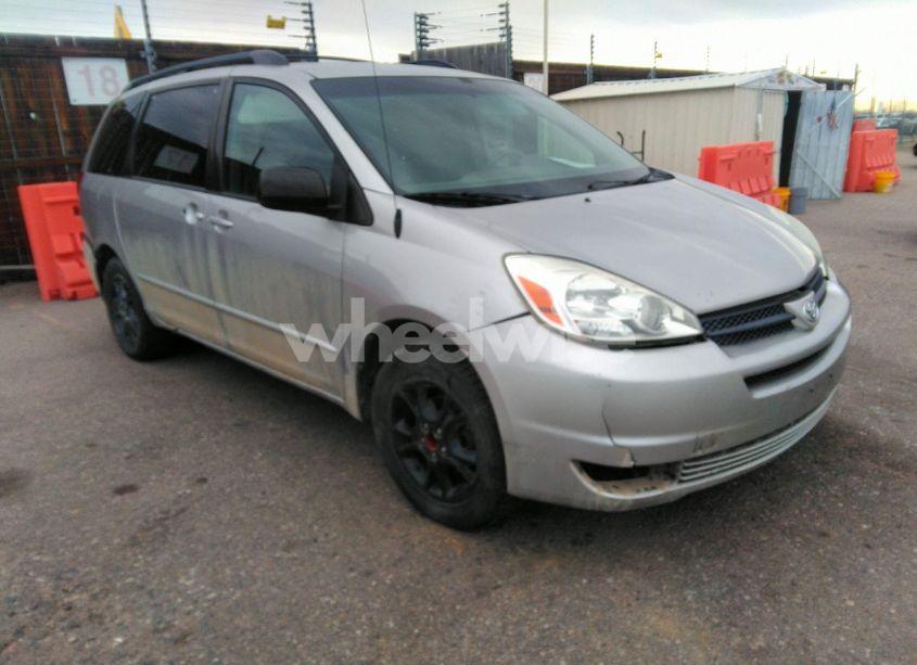 2005 Toyota Sienna LE (VIN 5TDZA23C45S336342) main photo