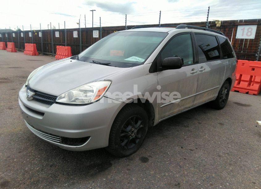 Photo 2 of 2005 Toyota Sienna LE (VIN 5TDZA23C45S336342)