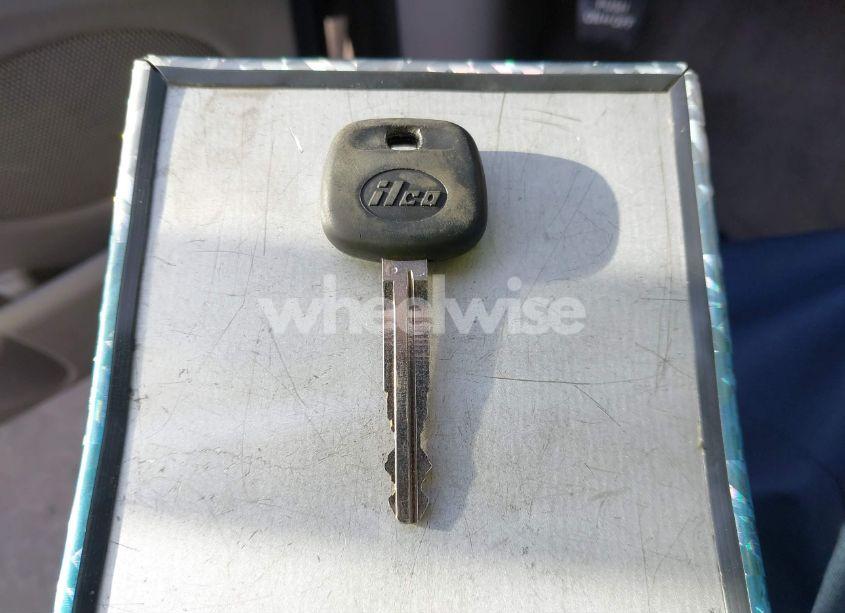 Photo 11 of 2005 Toyota Sienna LE (VIN 5TDZA23C45S360141)