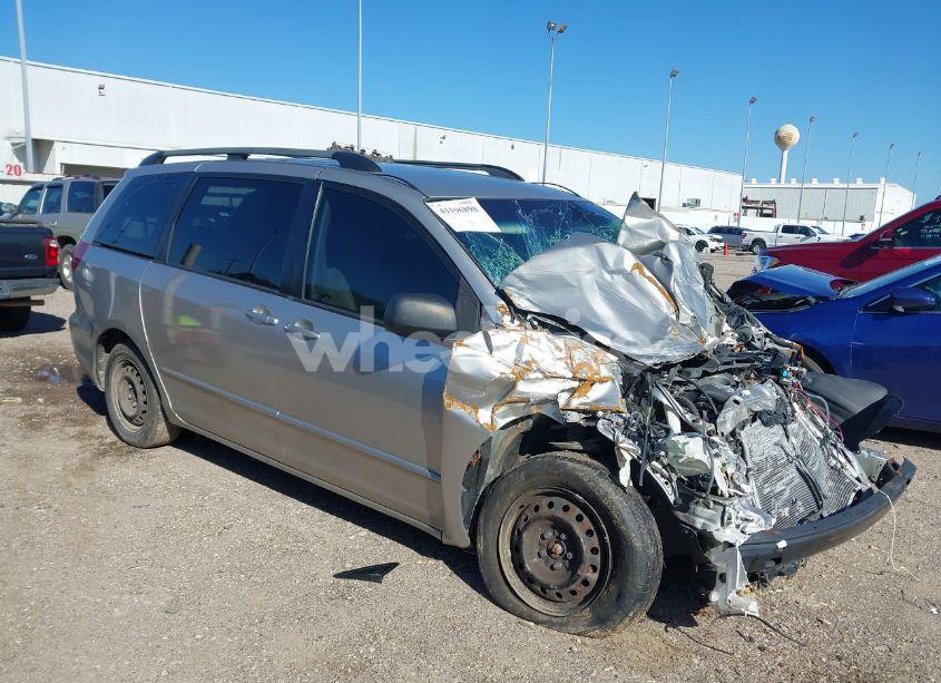 2005 Toyota Sienna CE (VIN 5TDZA23C45S361161) main photo