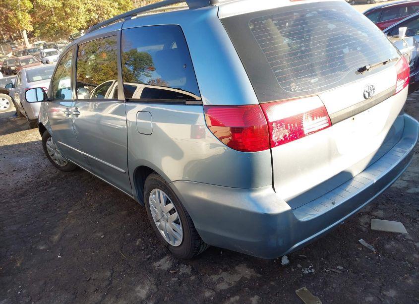 Photo 3 of 2005 Toyota Sienna LE (VIN 5TDZA23C45S362617)