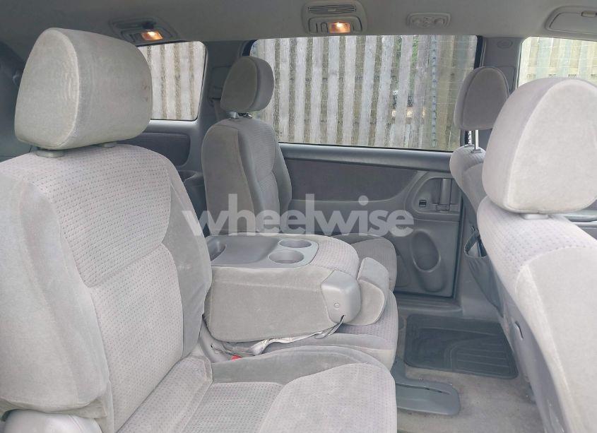 Photo 8 of 2006 Toyota Sienna LE (VIN 5TDZA23C46S392329)