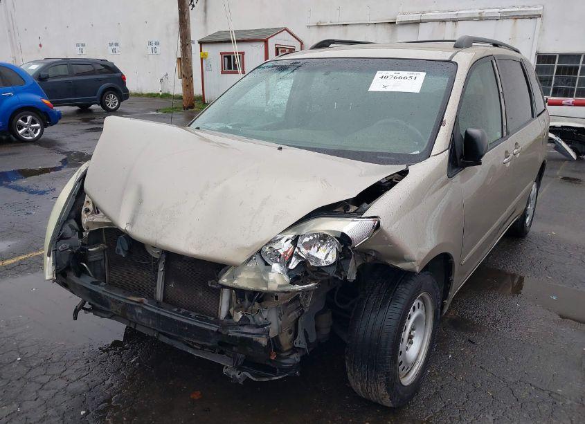 Photo 6 of 2006 Toyota Sienna LE (VIN 5TDZA23C46S433462)