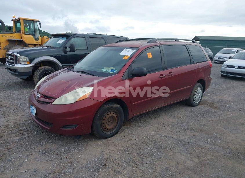 Photo 2 of 2006 Toyota Sienna CE (VIN 5TDZA23C46S473377)