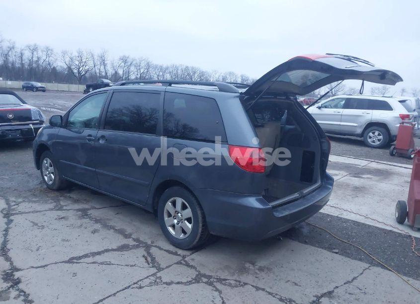 Photo 3 of 2006 Toyota Sienna LE (VIN 5TDZA23C46S504417)