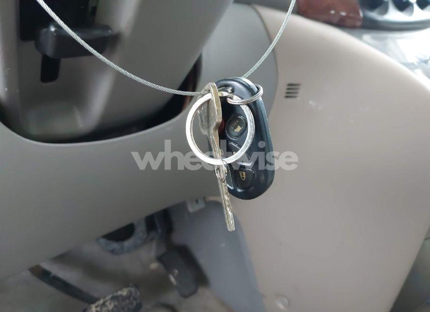 Photo 11 of 2006 Toyota Sienna CE (VIN 5TDZA23C46S528443)