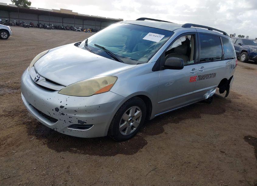 Photo 2 of 2006 Toyota Sienna LE (VIN 5TDZA23C46S530113)