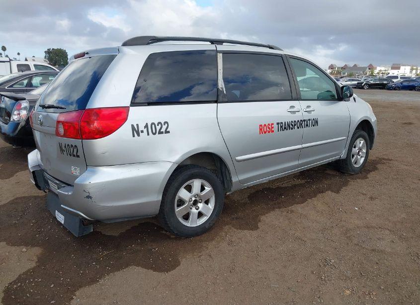 Photo 4 of 2006 Toyota Sienna LE (VIN 5TDZA23C46S530113)
