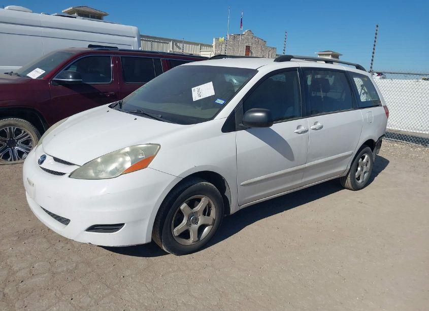 Photo 2 of 2006 Toyota Sienna CE (VIN 5TDZA23C46S535697)