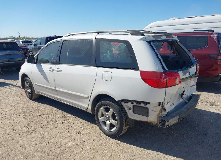Photo 3 of 2006 Toyota Sienna CE (VIN 5TDZA23C46S535697)