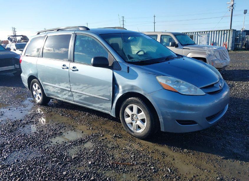 2006 Toyota Sienna LE (VIN 5TDZA23C46S557392) main photo