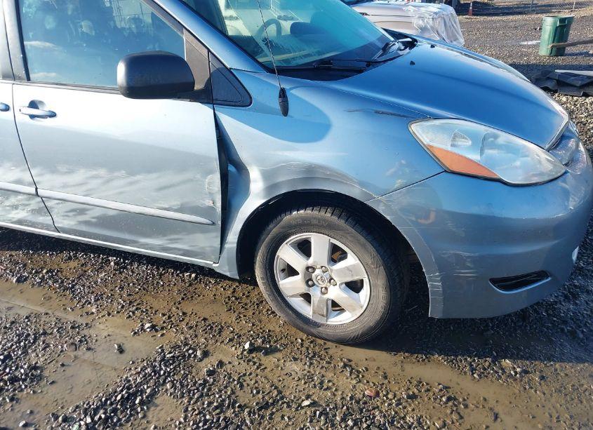 Photo 6 of 2006 Toyota Sienna LE (VIN 5TDZA23C46S557392)