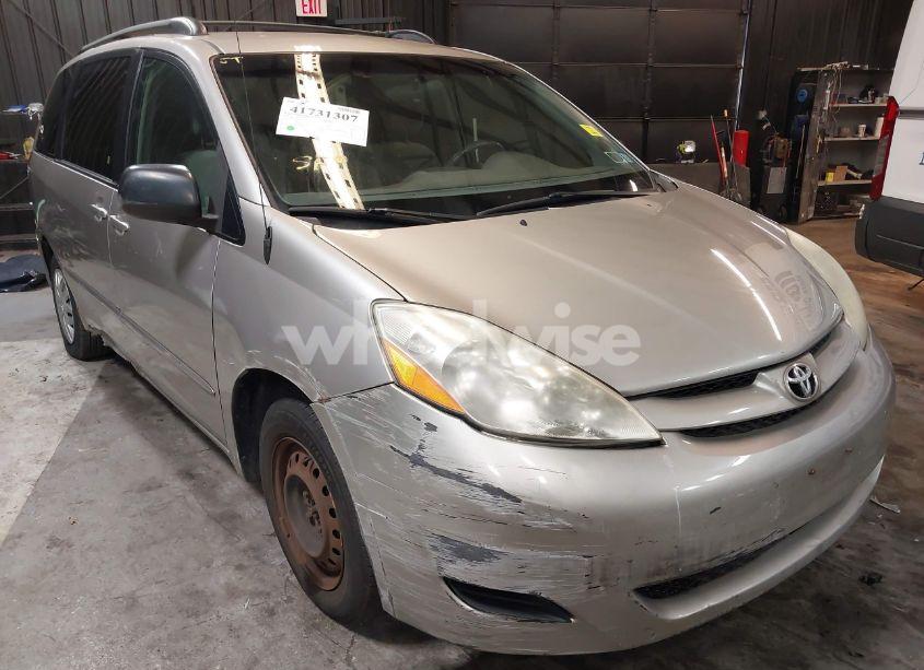 2006 Toyota Sienna LE (VIN 5TDZA23C46S570269) main photo