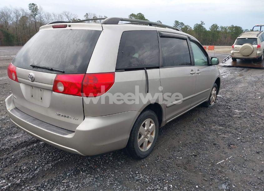 Photo 4 of 2006 Toyota Sienna LE (VIN 5TDZA23C46S570756)