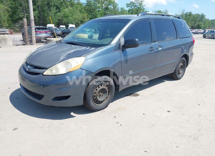Photo 2 of 2006 Toyota Sienna CE (VIN 5TDZA23C46S572782)