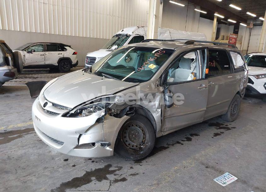 Photo 2 of 2006 Toyota Sienna LE (VIN 5TDZA23C46S579781)