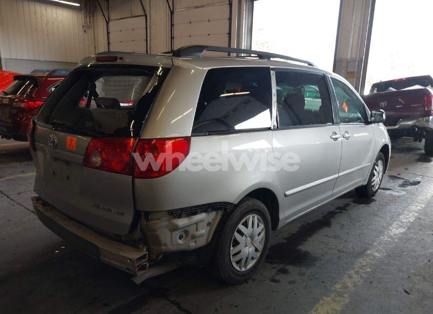 Photo 4 of 2006 Toyota Sienna LE (VIN 5TDZA23C46S579781)