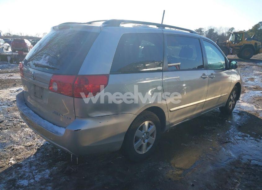 Photo 4 of 2006 Toyota Sienna LE (VIN 5TDZA23C46S583233)
