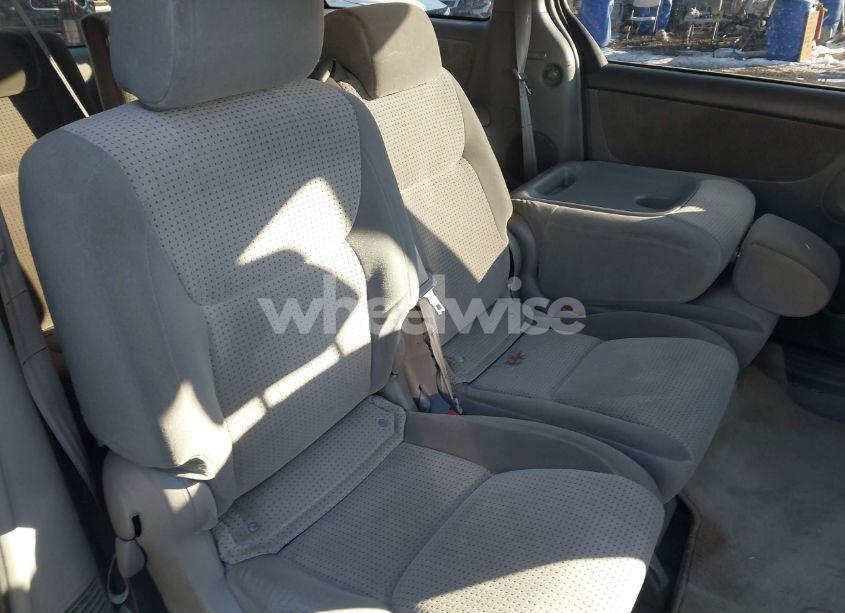 Photo 8 of 2006 Toyota Sienna LE (VIN 5TDZA23C46S583233)