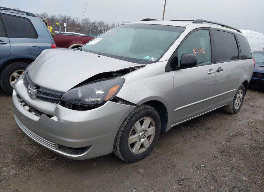 Photo 2 of 2004 Toyota Sienna LE (VIN 5TDZA23C54S062731)