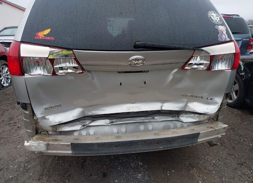 Photo 6 of 2004 Toyota Sienna LE (VIN 5TDZA23C54S062731)