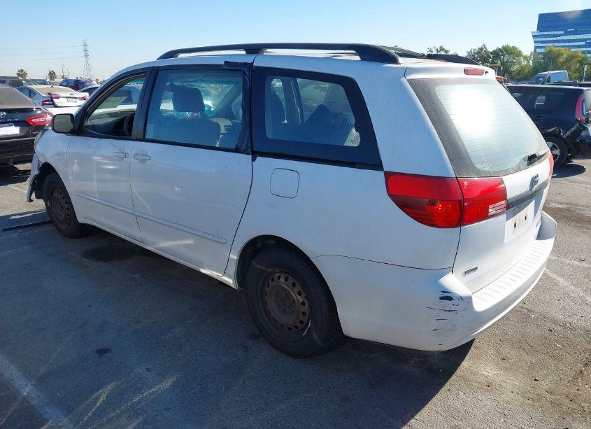 Photo 3 of 2004 Toyota Sienna CE (VIN 5TDZA23C54S067489)